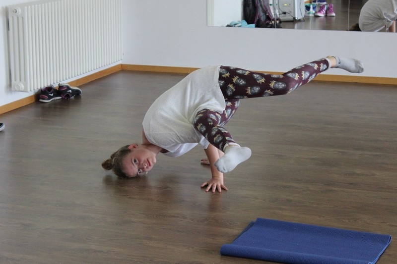 Village Camps International Summer Camp Leysin, Switzerland 2026-07-25 https://www.villagecamps.com/journals_admin/images/1001-20-dance (35).jpg